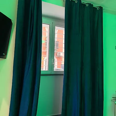 Naomi Luxury 2 Apartment *